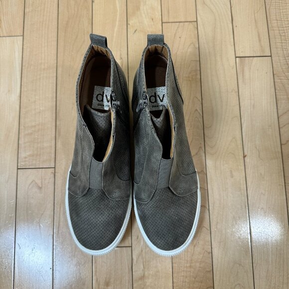 DOLCE VITA Kalista Perforated Wedge Sneaker Bootie Size 8.5 - Picture 5 of 10